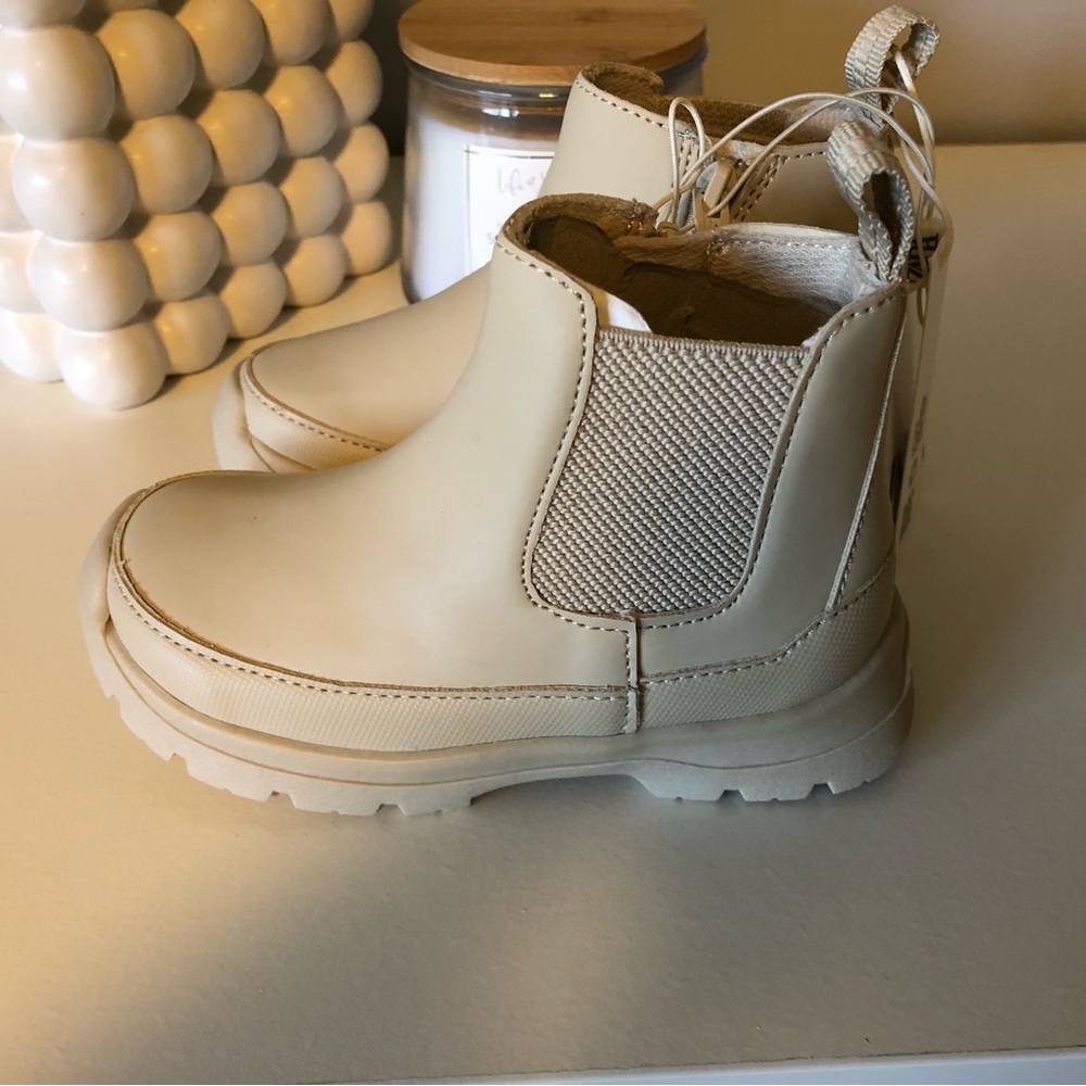 ⭐️SOLD ⭐️Brand New With Tags Zara Toddler Boots Size 22 US 6.5 - Picture 6 of 7